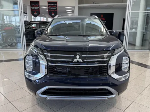 More photos of 2026 Mitsubishi Outlander SEL at Clemons Mitsubishi, NE