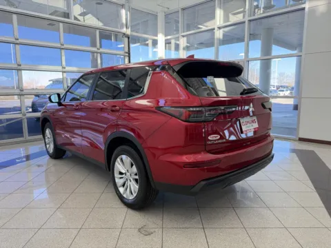 Another view of 2026 Mitsubishi Outlander ES for sale in Lincoln, NE at Clemons Mitsubishi