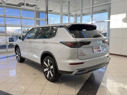 Another view of 2026 Mitsubishi Outlander SE for sale in Lincoln, NE at Clemons Mitsubishi