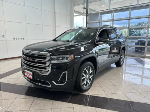 Black 2023 GMC Acadia SLT for sale in Lincoln, NE