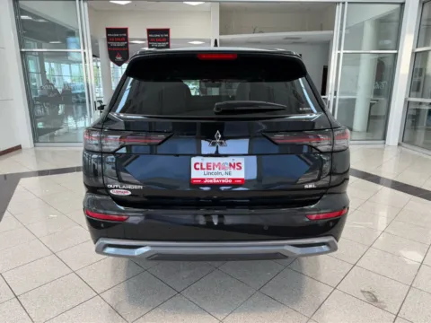 More photos of 2025 Mitsubishi Outlander SEL at Clemons Mitsubishi, NE