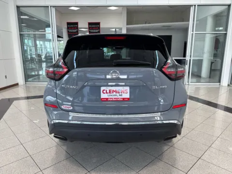 More photos of 2021 Nissan Murano SL at Clemons Mitsubishi, NE