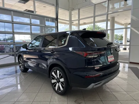 More photos of 2025 Mitsubishi Outlander SE at Clemons Mitsubishi, NE