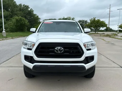 More photos of 2022 Toyota Tacoma SR V6 at Clemons Mitsubishi, NE