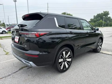 More photos of 2025 Mitsubishi Outlander SE at Clemons Mitsubishi, NE