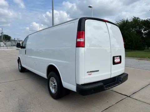 Another view of 2017 Chevrolet Express Cargo Van 3500 for sale in Lincoln, NE at Clemons Mitsubishi