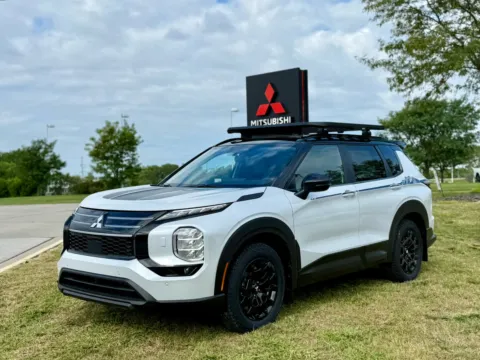 White 2025 Mitsubishi Outlander Trail Edition for sale in Lincoln, NE