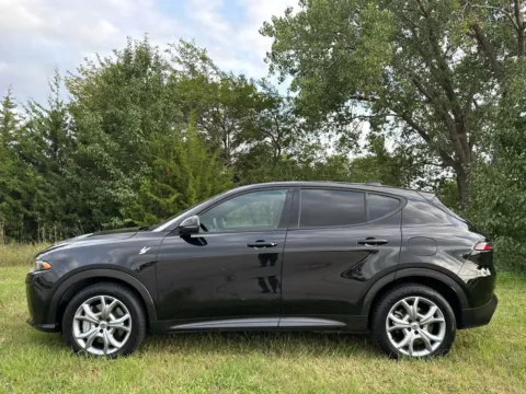 Photos of 2024 Dodge Hornet R/T for sale in Lincoln, NE at Clemons Mitsubishi
