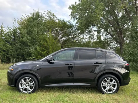 Photos of 2024 Dodge Hornet R/T for sale in Lincoln, NE at Clemons Mitsubishi