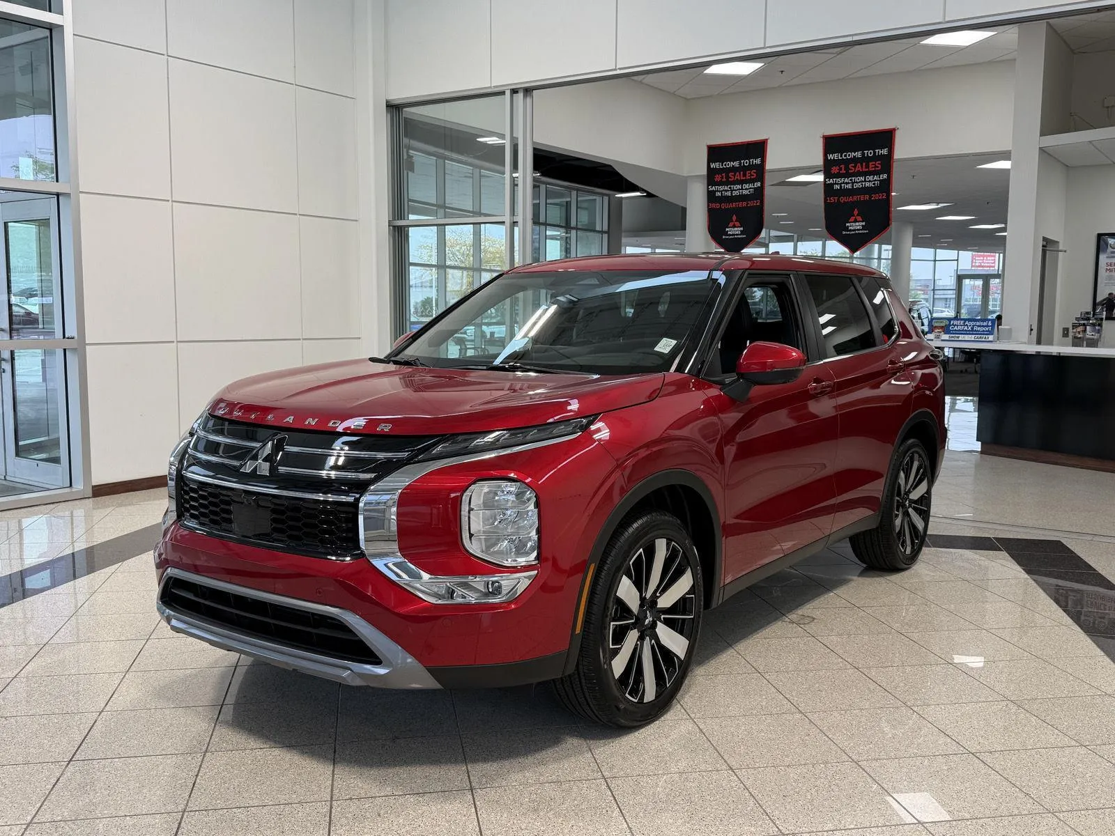 2025 Mitsubishi Outlander SE's photo