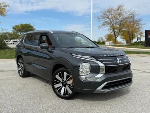 Photos of 2025 Mitsubishi Outlander SEL 2.5 S-AWC for sale in Lincoln, NE at Clemons Mitsubishi