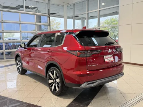 More photos of 2025 Mitsubishi Outlander SE at Clemons Mitsubishi, NE
