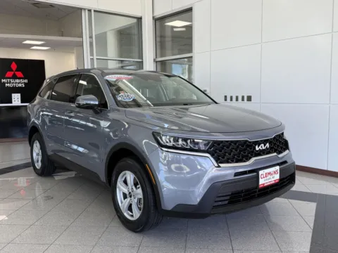 Photos of 2022 Kia Sorento LX for sale in Lincoln, NE at Clemons Mitsubishi
