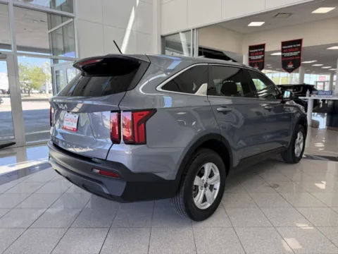More photos of 2022 Kia Sorento LX at Clemons Mitsubishi, NE