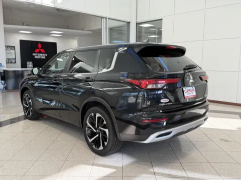 Another view of 2023 Mitsubishi Outlander PHEV SE for sale in Lincoln, NE at Clemons Mitsubishi