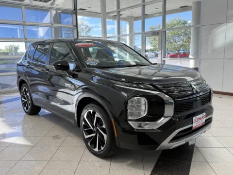 Photos of 2023 Mitsubishi Outlander PHEV SE for sale in Lincoln, NE at Clemons Mitsubishi