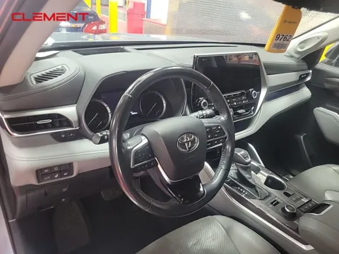 Another view of 2020 Toyota Highlander Platinum for sale in Wentzville, MO at Clement Ford