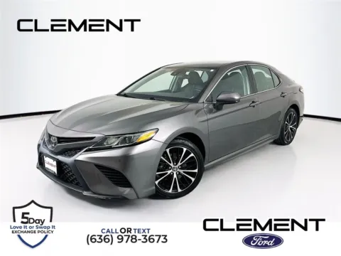 Gray 2020 Toyota Camry SE for sale in Wentzville, MO