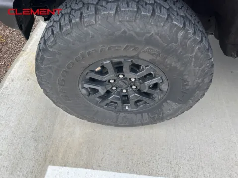 More photos of 2023 Ford Bronco Raptor at Clement Ford, MO
