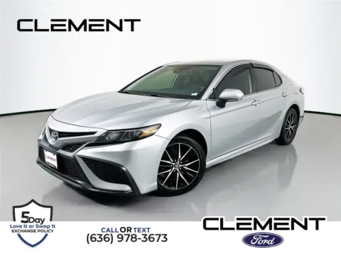 Silver 2022 Toyota Camry SE for sale in Wentzville, MO