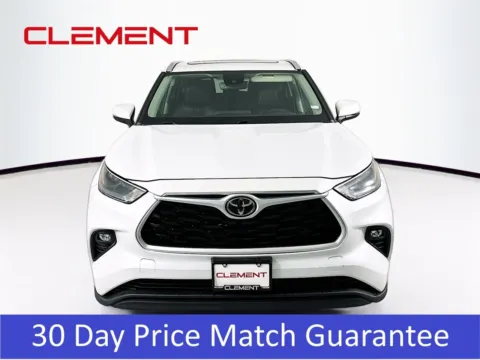 Photos of 2022 Toyota Highlander XLE for sale in Wentzville, MO at Clement Ford