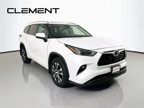 Another view of 2022 Toyota Highlander XLE for sale in Wentzville, MO at Clement Ford