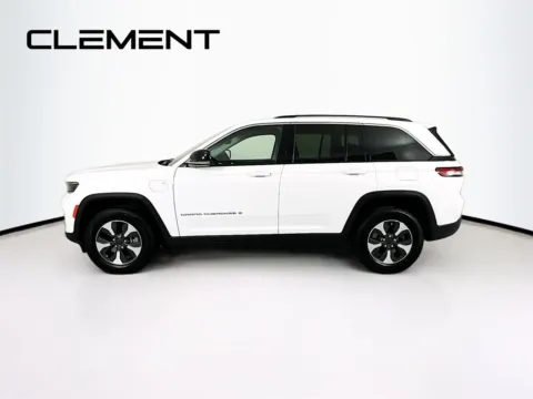More photos of 2022 Jeep Grand Cherokee 4xe at Clement Ford, MO