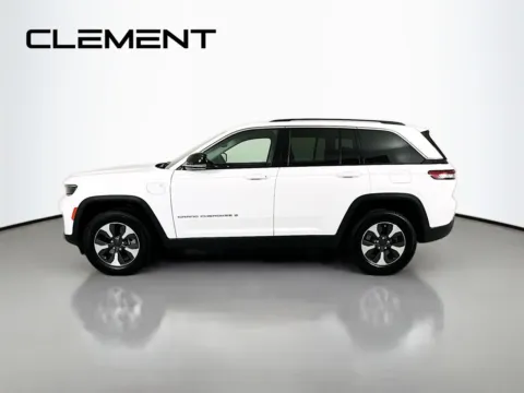 More photos of 2022 Jeep Grand Cherokee 4xe at Clement Ford, MO