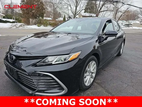 Black 2022 Toyota Camry LE for sale in Wentzville, MO