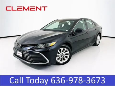 Black 2022 Toyota Camry LE for sale in Wentzville, MO