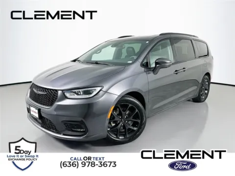 Gray 2022 Chrysler Pacifica Limited for sale in Wentzville, MO