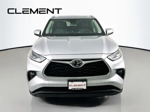 Another view of 2022 Toyota Highlander Limited for sale in Wentzville, MO at Clement Ford
