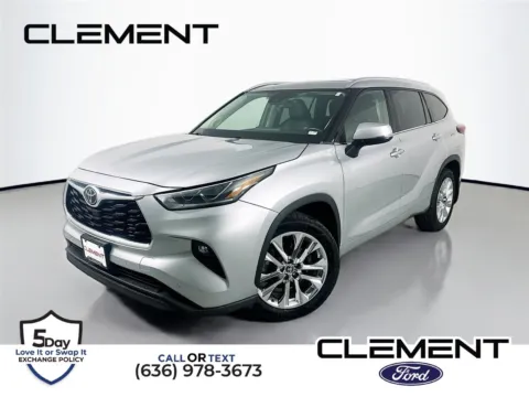 Silver 2022 Toyota Highlander Limited for sale in Wentzville, MO