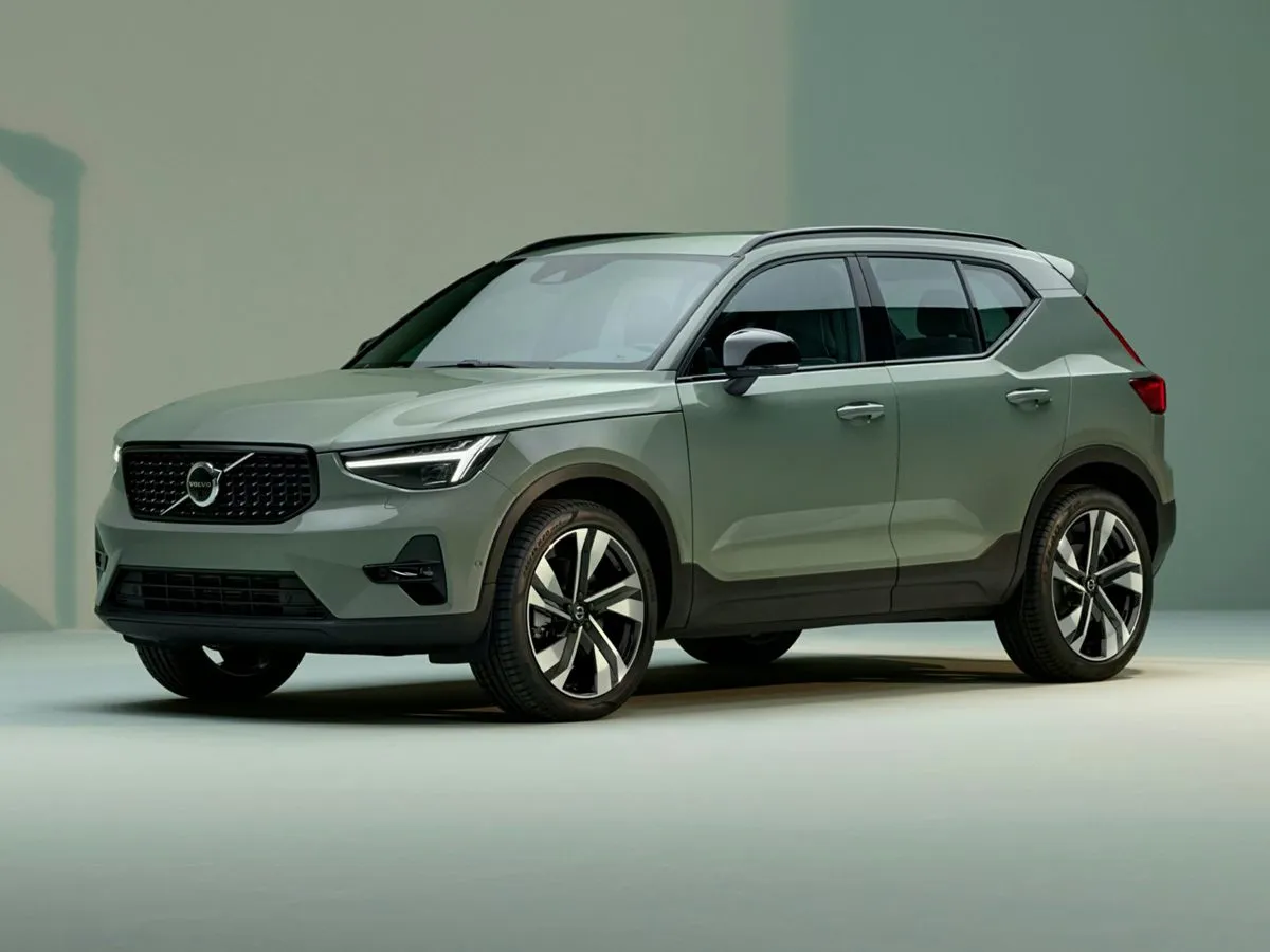 2024 Volvo XC40 B5 Plus Bright Theme for sale in Wentzville, MO