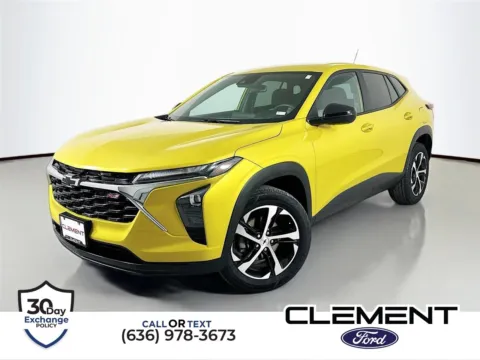 Yellow 2024 Chevrolet Trax 1RS for sale in Wentzville, MO