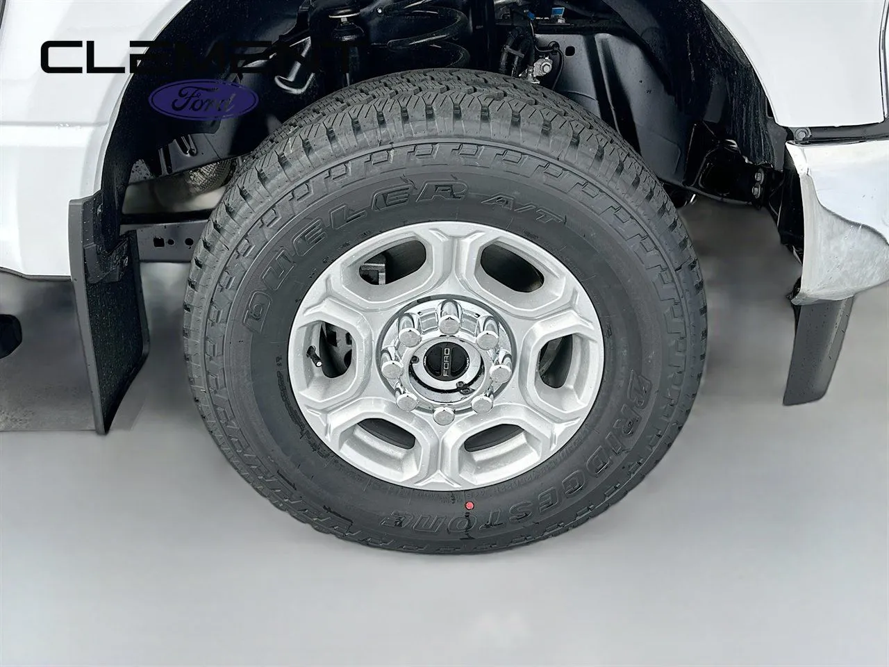 2026 Ford F-350 Super Duty XLT - Photo 31