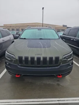 Green 2019 Jeep Cherokee Trailhawk for sale in Wentzville, MO