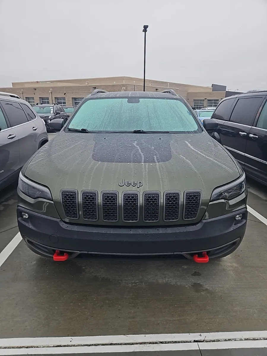 Green 2019 Jeep Cherokee Trailhawk for sale in Wentzville, MO