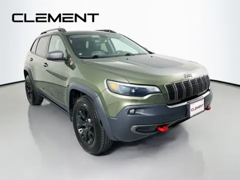 More photos of 2019 Jeep Cherokee Trailhawk at Clement Ford, MO