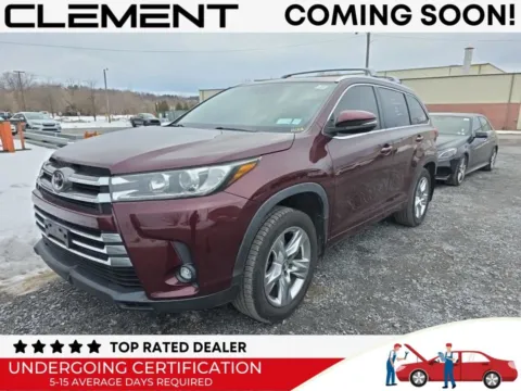 Red 2019 Toyota Highlander Limited for sale in Wentzville, MO