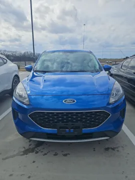 Blue 2021 Ford Escape SE for sale in Wentzville, MO