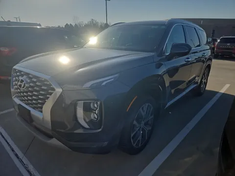 Photos of 2022 Hyundai Palisade Limited for sale in Wentzville, MO at Clement Ford