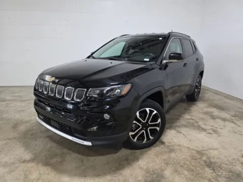 Black 2022 Jeep Compass Limited for sale in Wentzville, MO