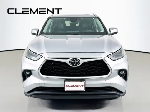 Another view of 2022 Toyota Highlander XLE for sale in Wentzville, MO at Clement Ford