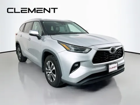 More photos of 2022 Toyota Highlander XLE at Clement Ford, MO