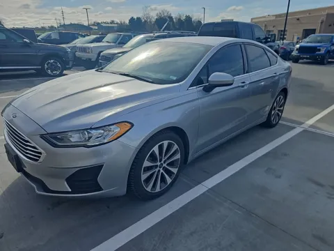 Photos of 2020 Ford Fusion SE for sale in Wentzville, MO at Clement Ford