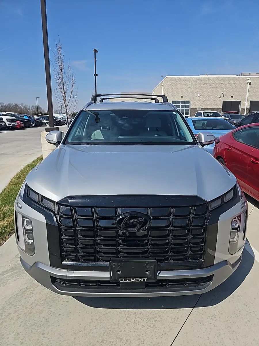 Silver 2023 Hyundai Palisade SEL for sale in Wentzville, MO