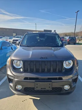 Gray 2019 Jeep Renegade Latitude for sale in Wentzville, MO