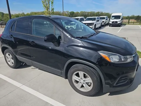 Photos of 2019 Chevrolet Trax LS for sale in Wentzville, MO at Clement Ford
