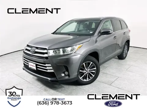 Gray 2019 Toyota Highlander XLE for sale in Wentzville, MO